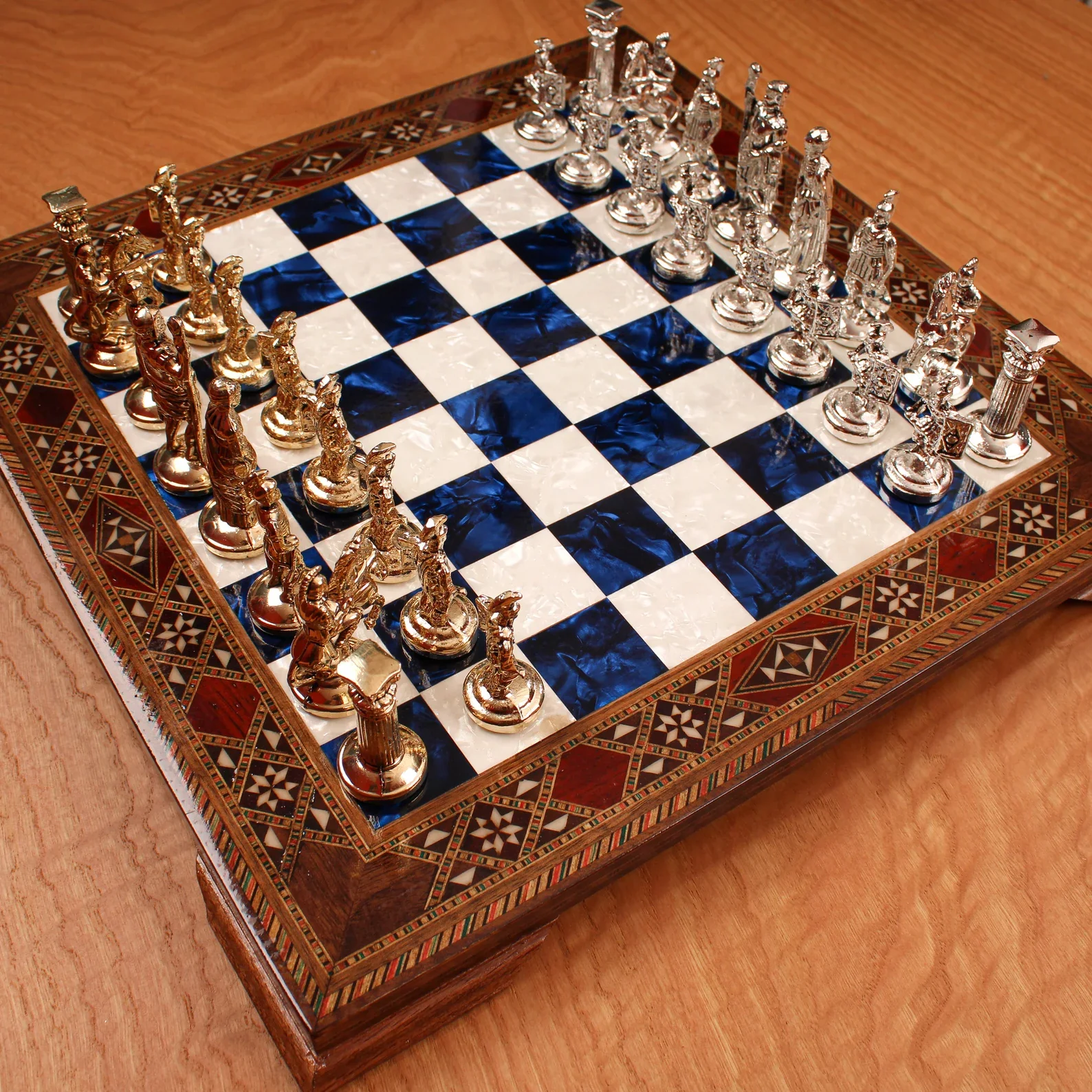 Classic Vintage Chess Set - Image 5