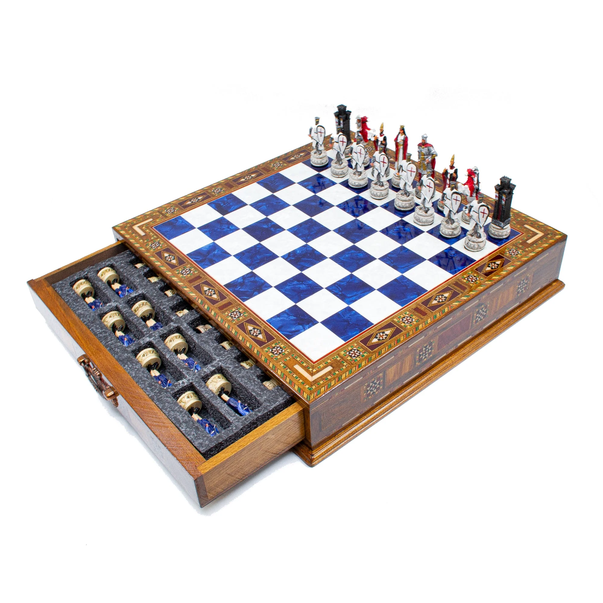 Crusaders and Ottoman Army’s Hand Painted Themed Chess Set With Storage Drawer - Image 10