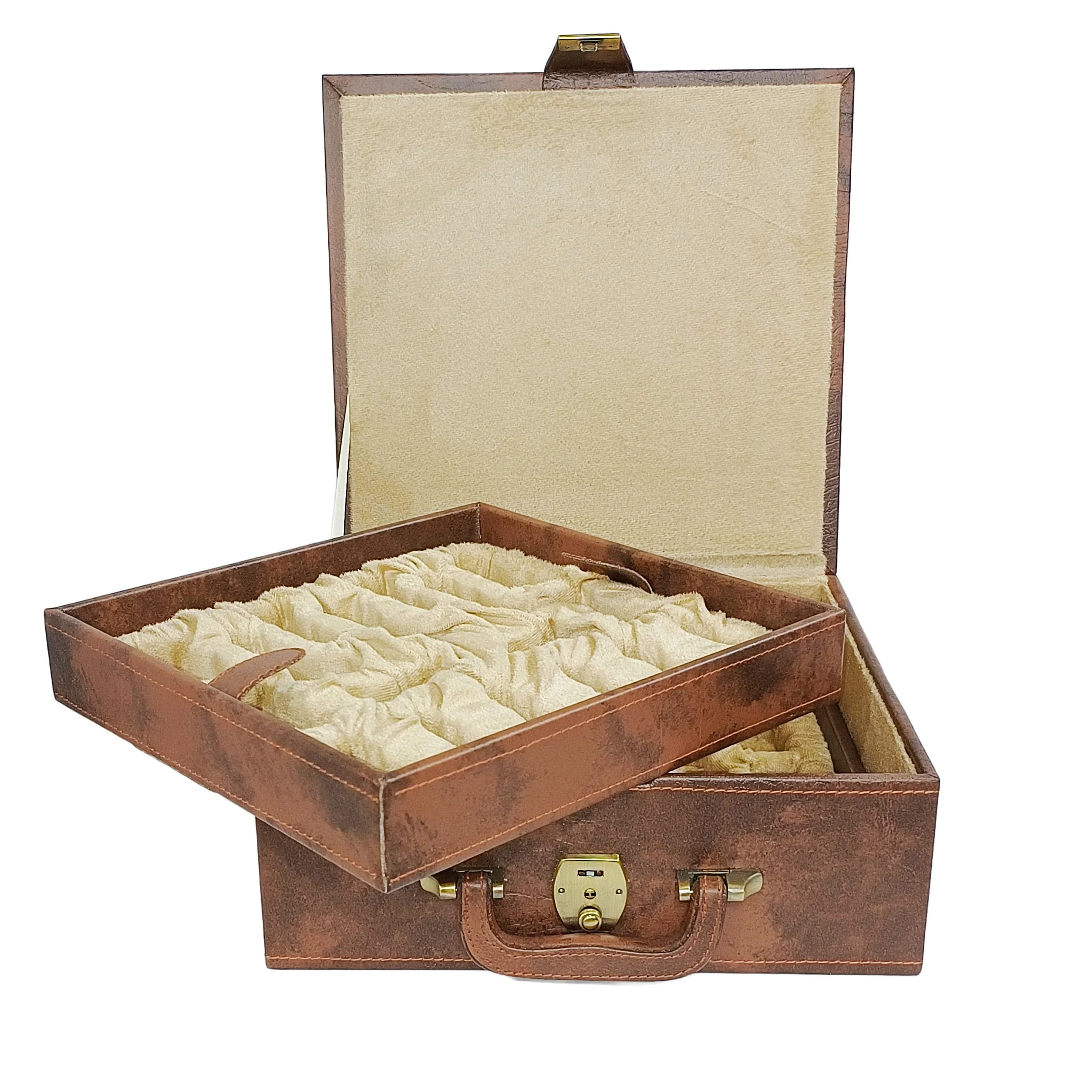 The Luxury Staunton Chess Bundle - Image 4