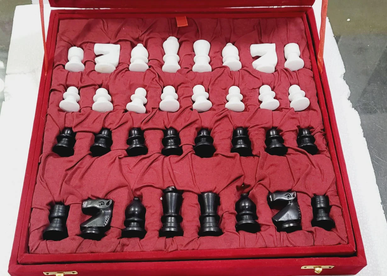Makrana Marble Chess Set - Image 10