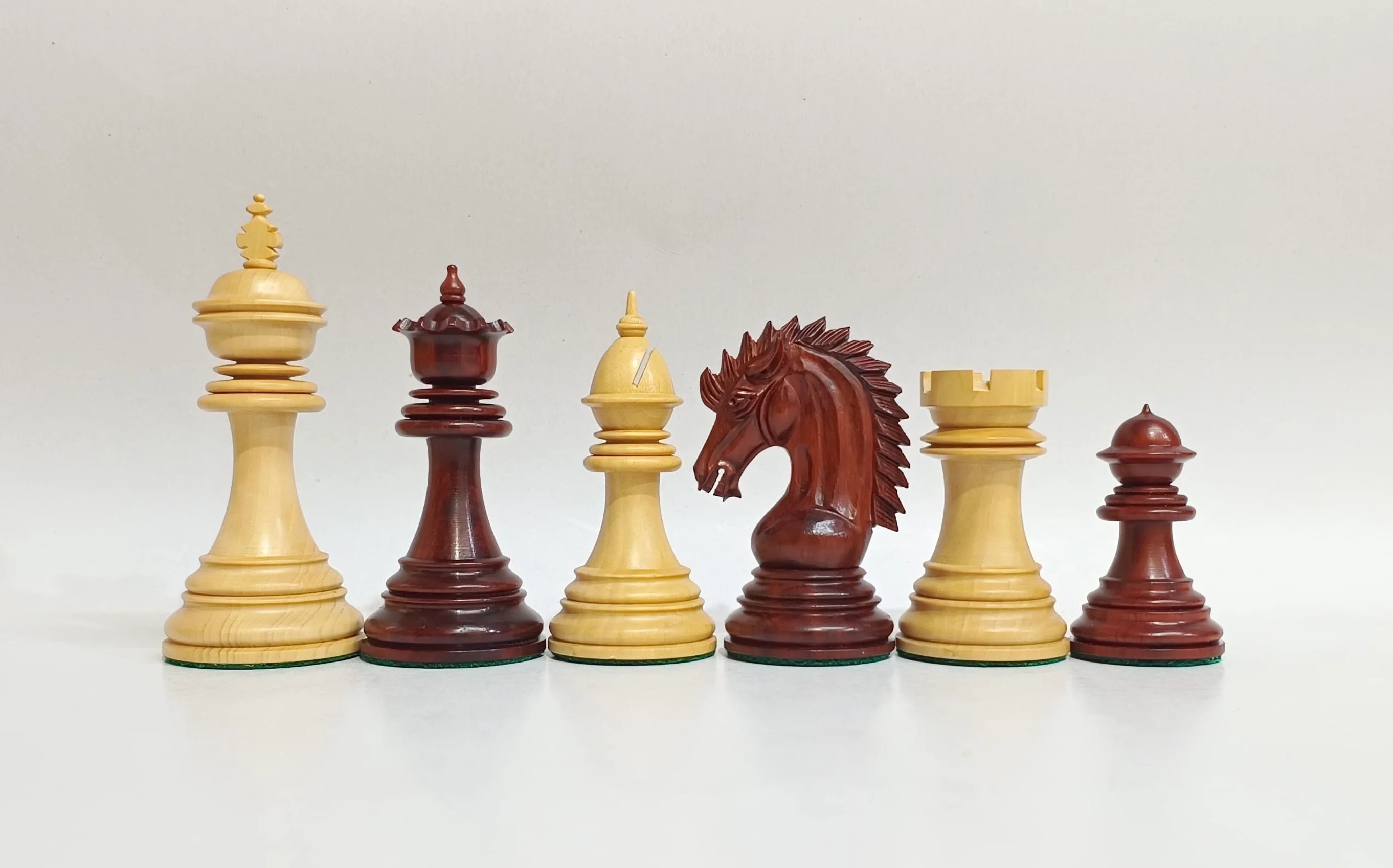 Bud Rosewood Luxury Staunton Chess Pieces - Image 6