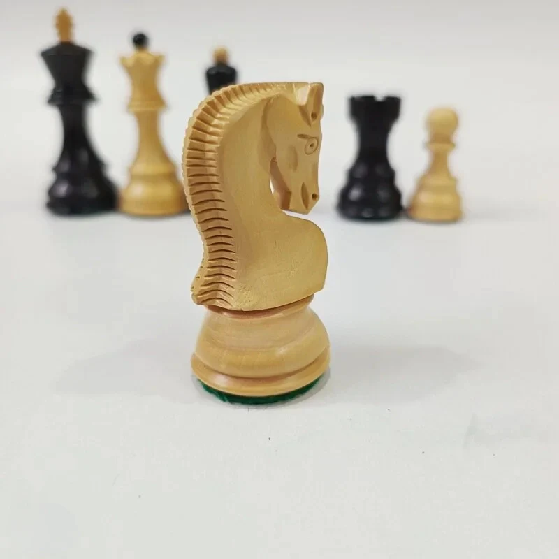 Russian Zagreb 59 Luxury Chess Pieces Boxwood / Ebonized - 3.9 Inch King - Image 5